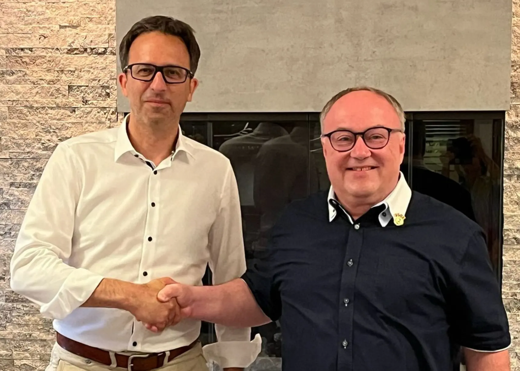 links Marc Loreth, rechts Dr. Elmar Birk